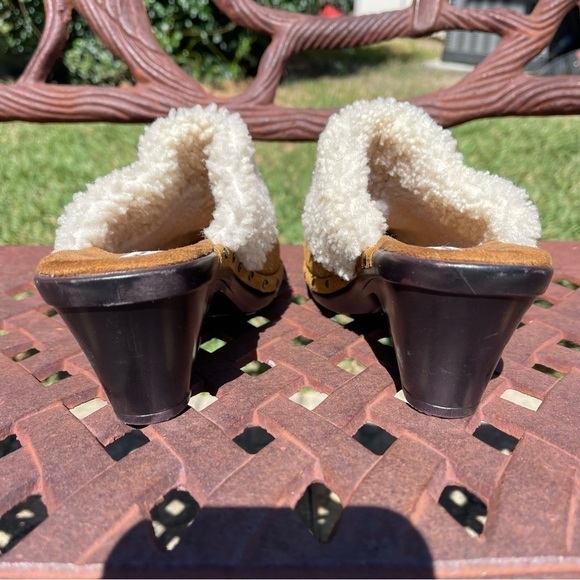 ISAAC Mizrahi Live Shearling Collar Suede Leather Embroidered Clogs - Picture 6 of 14